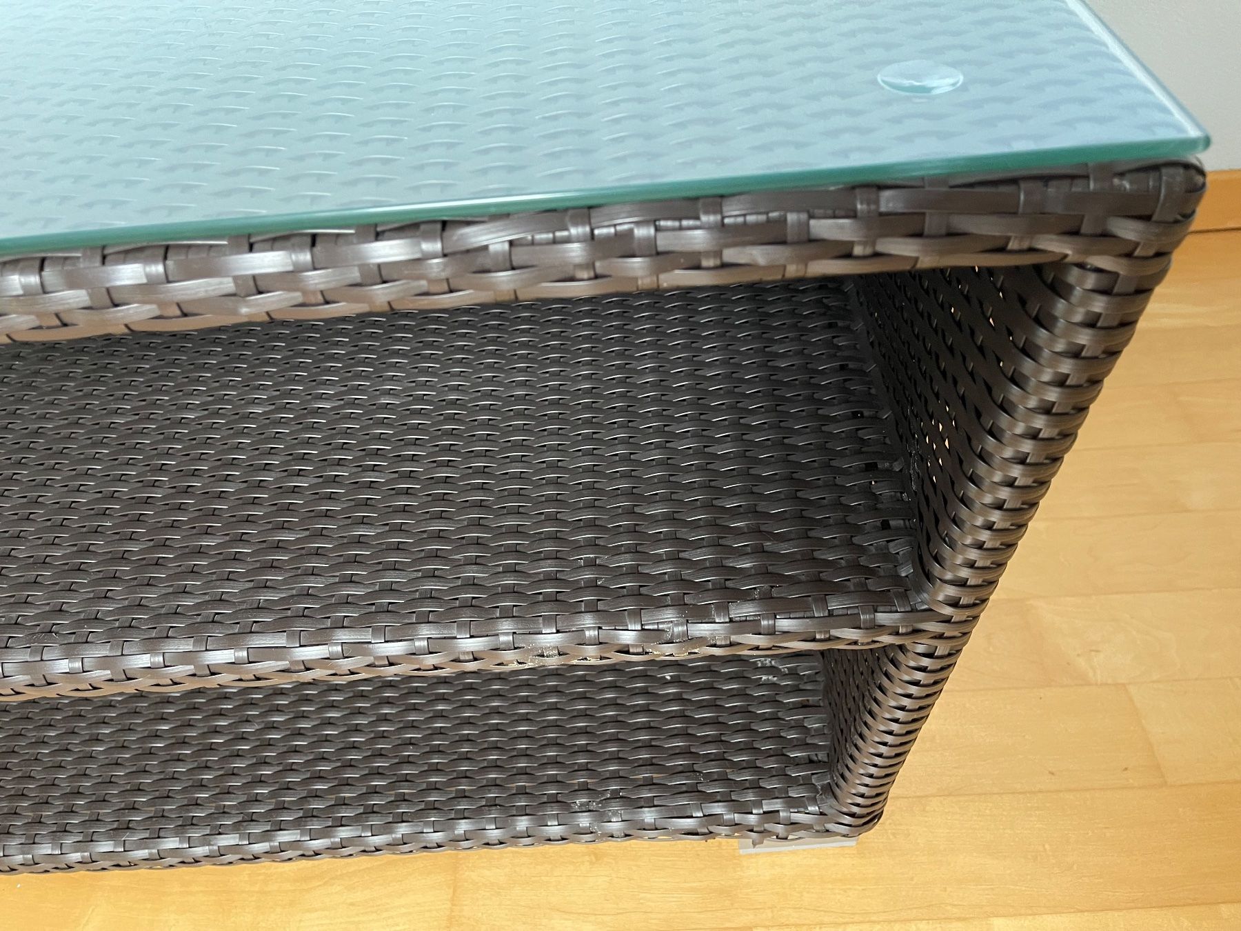 Tavoli: Rattan Couchtisch mit Glasplatte – Usato da Hindelbank venduto da Alfinissimo 2