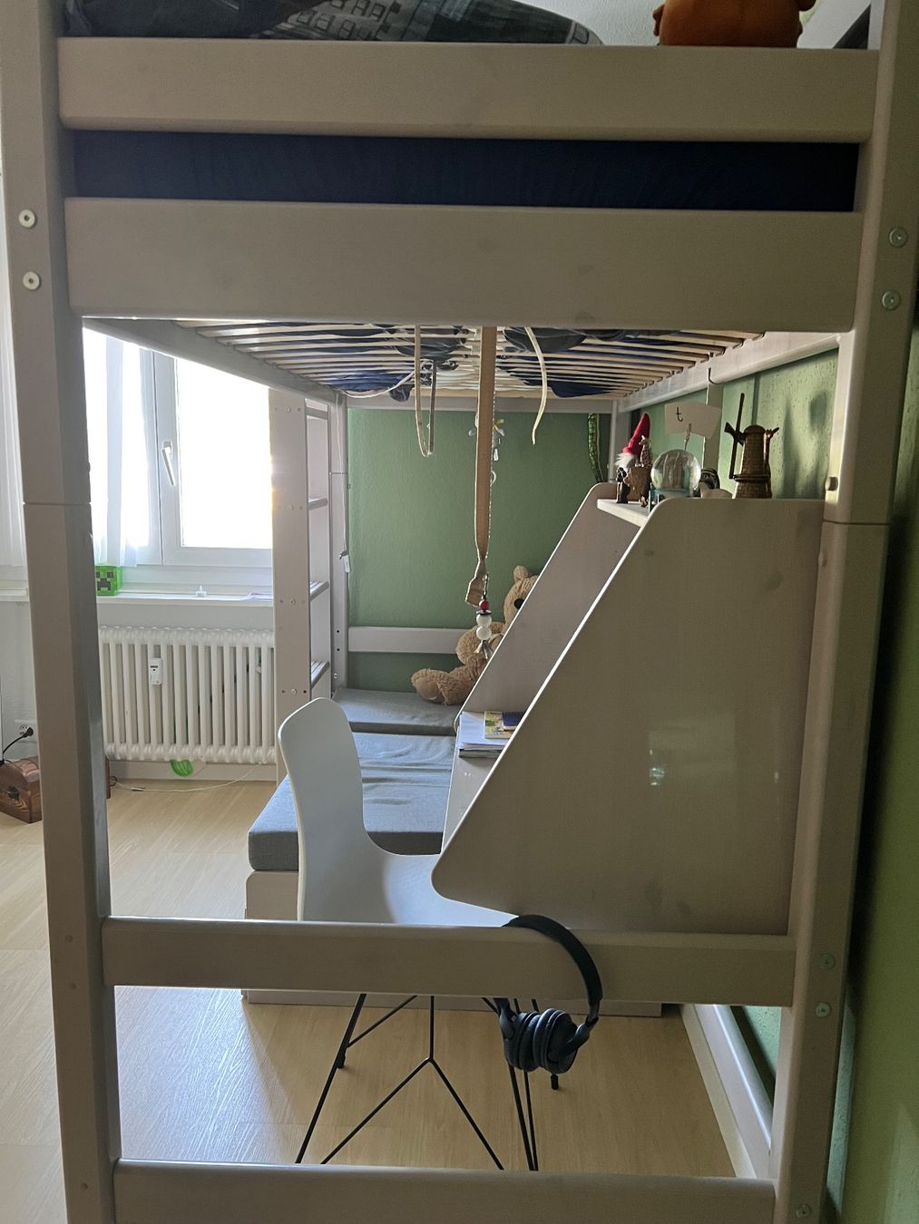 Micasa Letti: Hochbett mit Schreibtisch und Bettsofa hellgrau – Usato da Zofingen venduto da vLo_ur 5