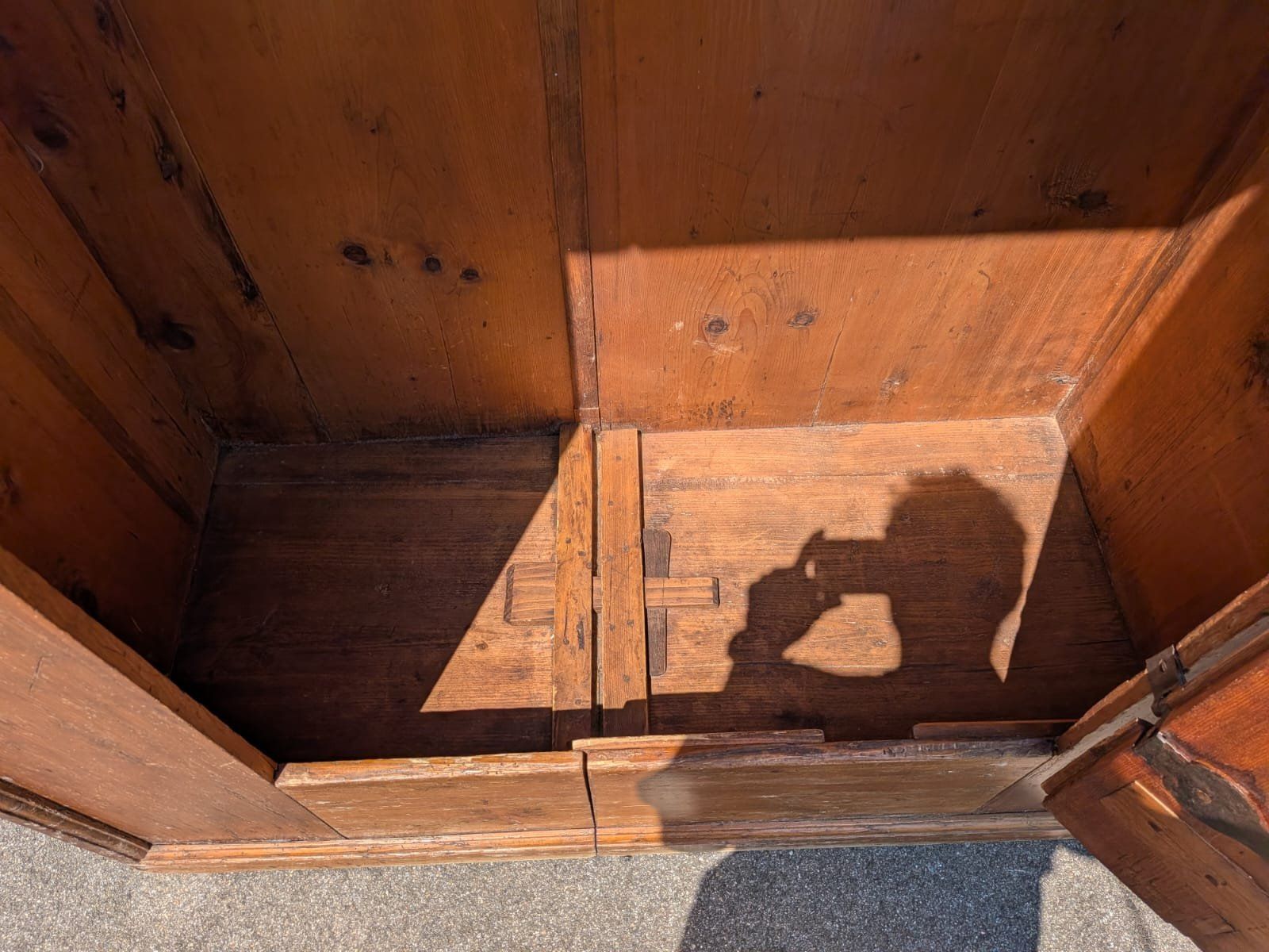 Armadi: 1 Türiger  Antiker Schrank -  - Ref. 06/41 – Usato da Au ZH venduto da BrockiAu 7