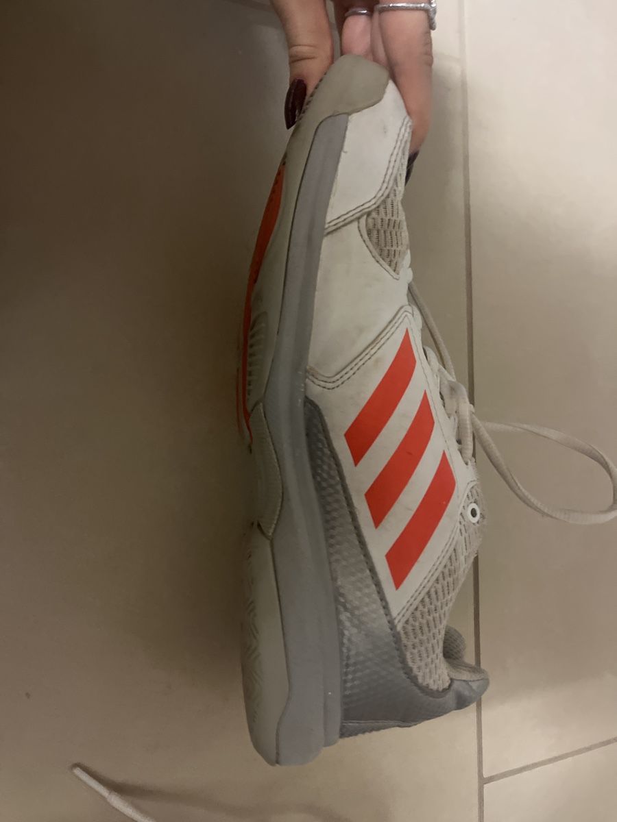 Adidas Scarpe da uomo: Adidas Hallenschuhe, Grösse 41 1/3 – Usato da Zürich venduto da Zhau.53 2