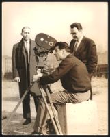 Fotografie Kamermann mit seiner Filmkame