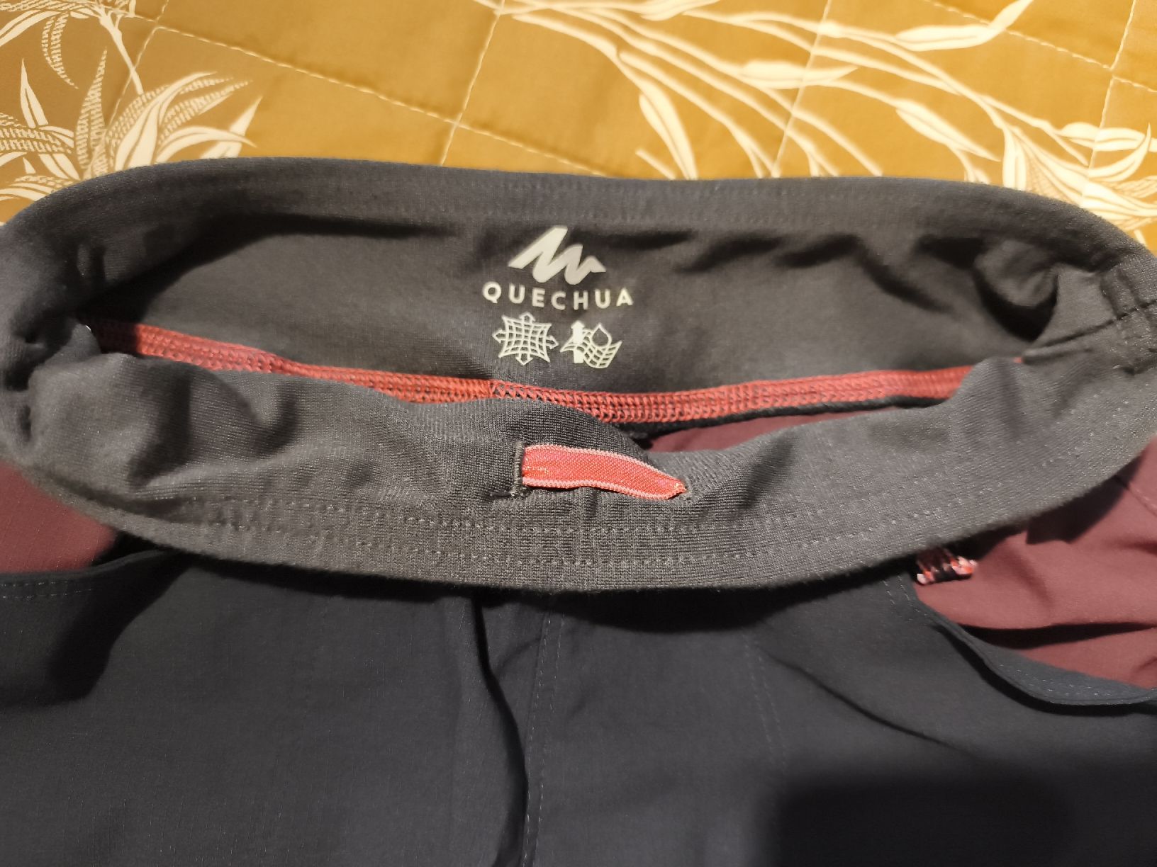 Decathlon Pantaloni: Wandershorts Kinder Quechua Gr. 122 wie nue – Usato da Urdorf venduto da giu_r2fr 2