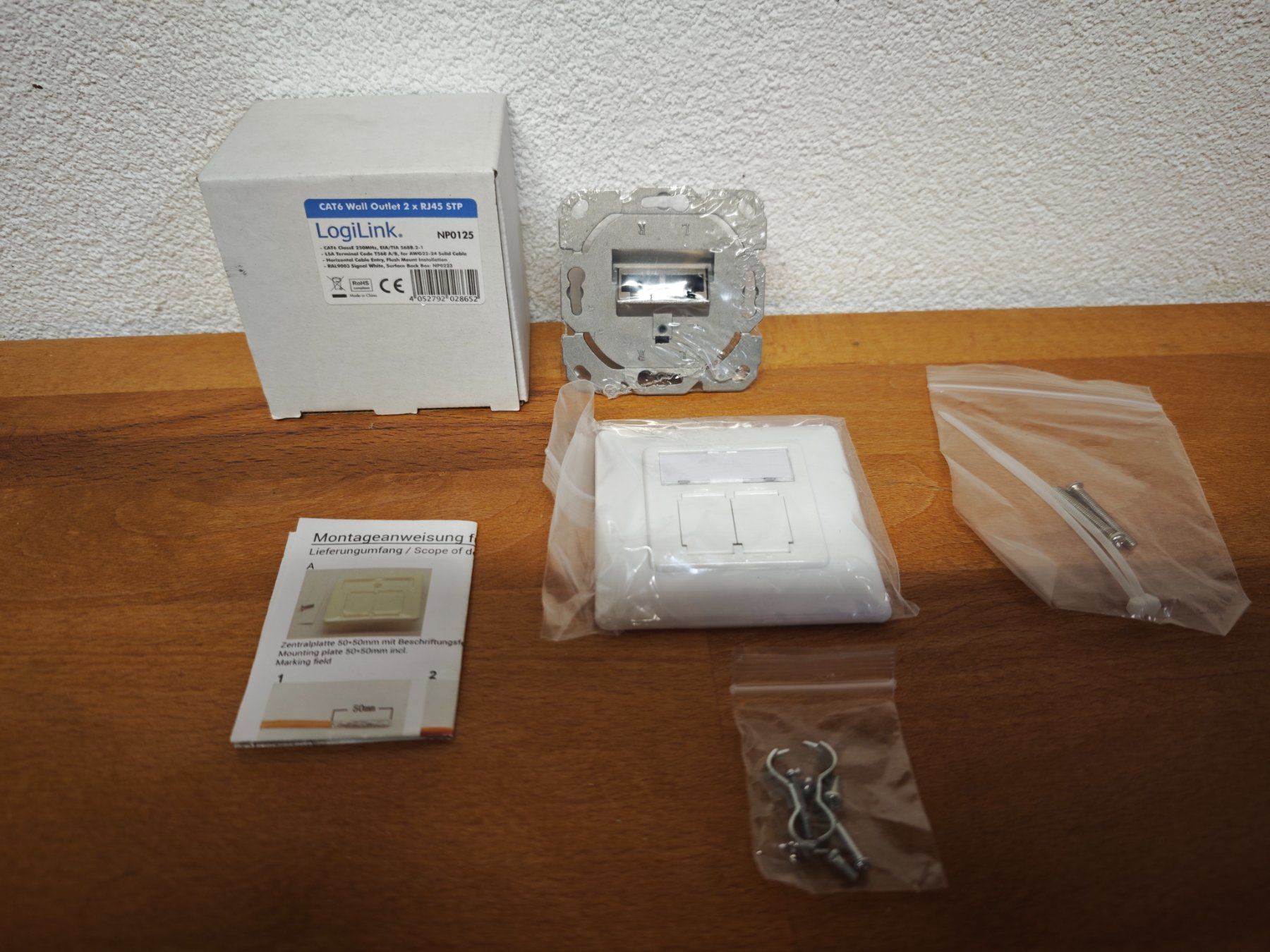 Spine: Cat.6 Netzwerkdose UP 2xRJ45 – Nuovo e nell'imballaggio originale da Buchs ZH venduto da Sutoris