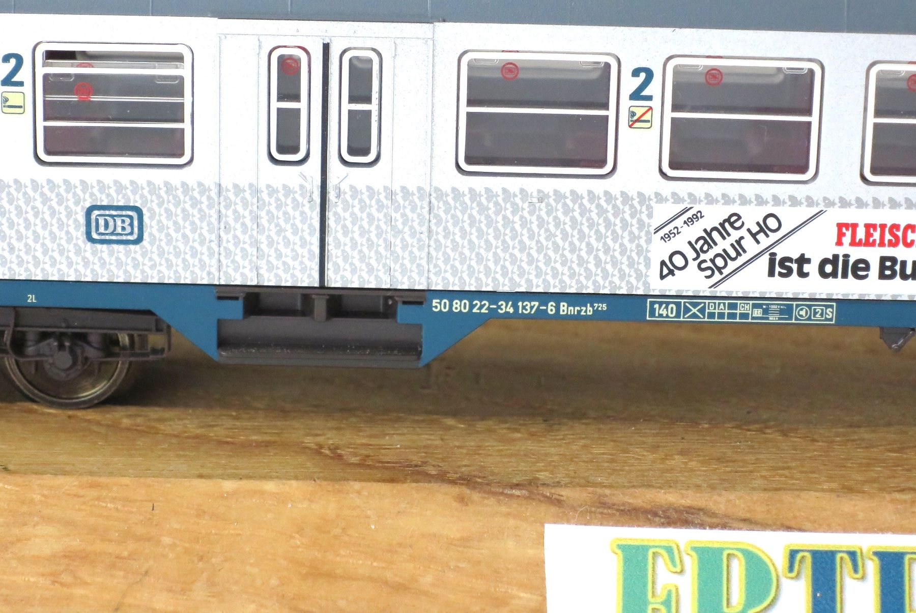Fleischmann Modelleisenbahnen: FLEISCHMANN 5898 DB VOITURE 2 eme SILBERLING 40 ANS – Gebraucht aus Gland von FRtrains 1