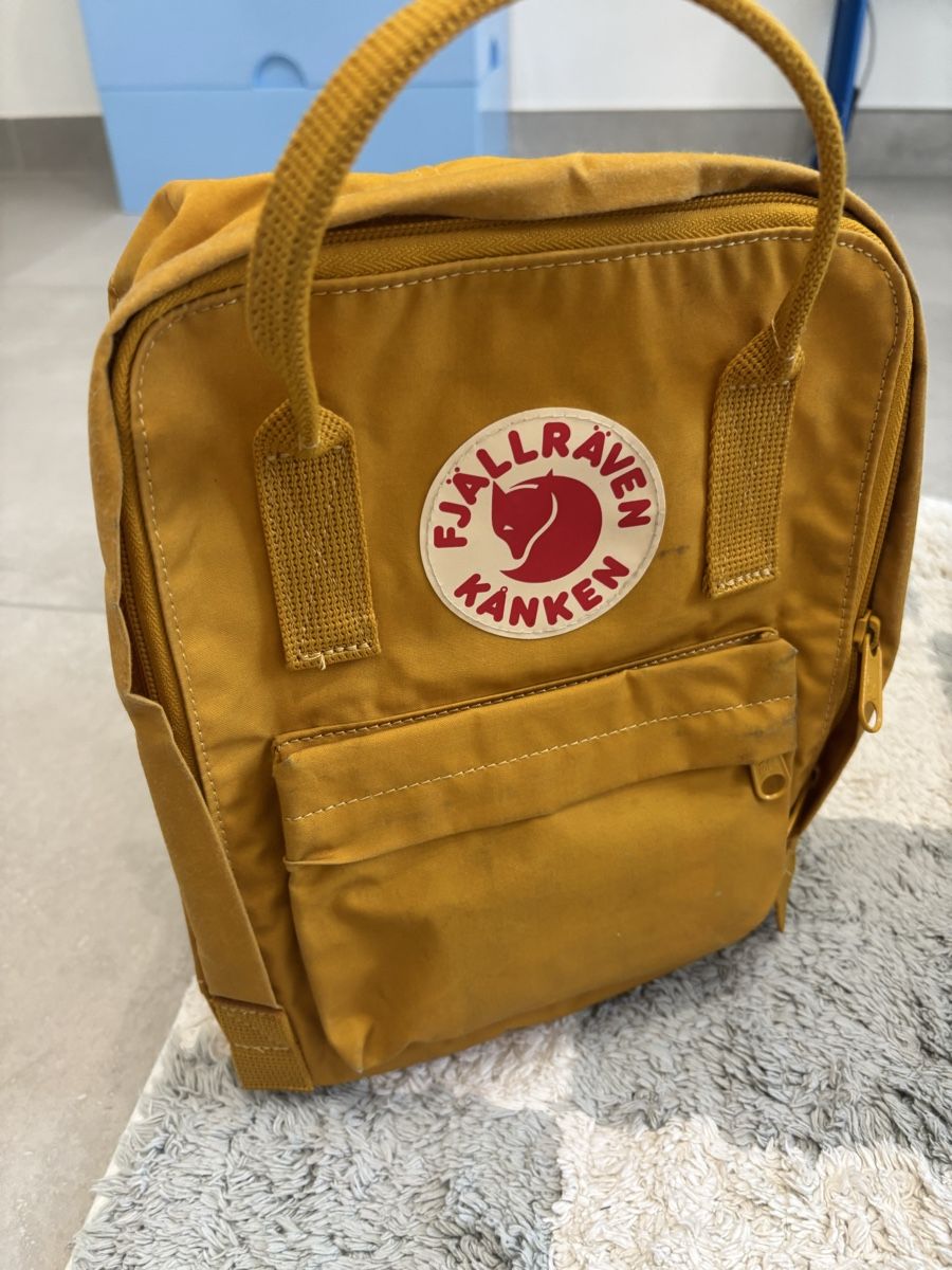 Sacs à dos: Fjällräven Kanken Mini giallo – D'occasion à Riva San Vitale par Margherita81
