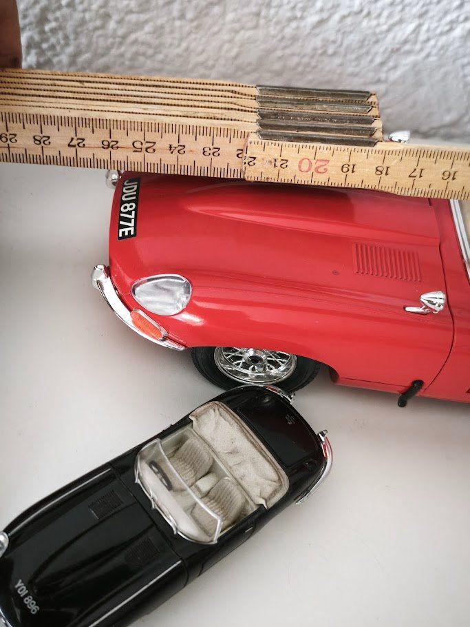 Jaguar Modellini d'auto: 3x Modellauto Jaguar E-Type Cabriolet Corgi Bburago 1961 – Usato da Toffen venduto da Immo-Erben 7