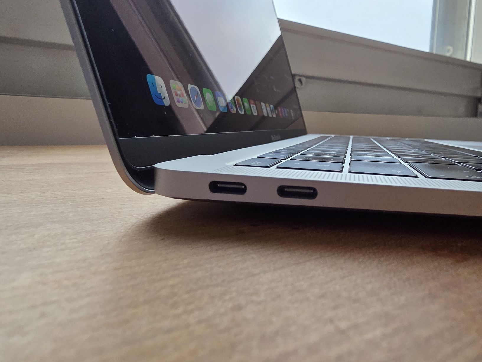Apple Notebook: Apple MacBook air 8/512 95% akku mit Hülle – Usato da Biberist venduto da Volo28 3