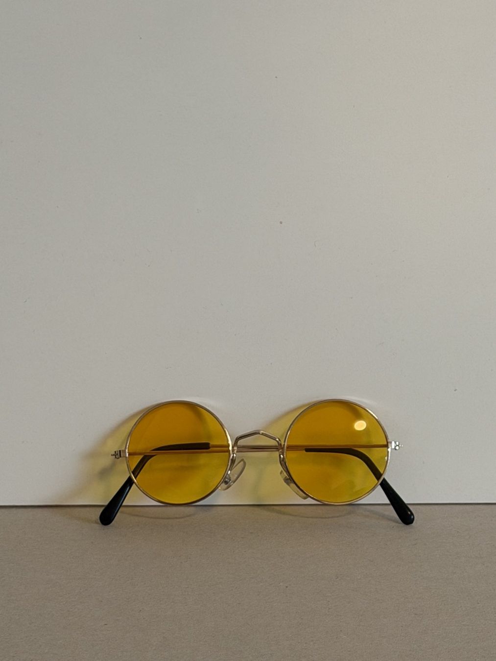 Catenine: Flower Power Halskette und Brille – Usato da Oberrohrdorf venduto da Schuegu33 2
