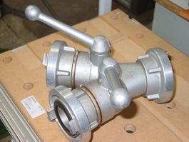 Feuerwehr Wasserverteiler mit Kugelhänen (2-Abgänge)