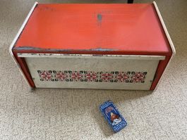 Vintage Brotkasten / Brotdose aus Metall – Rot/Weiss – Retro