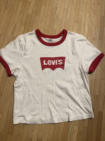 Levis T Shirt Crop