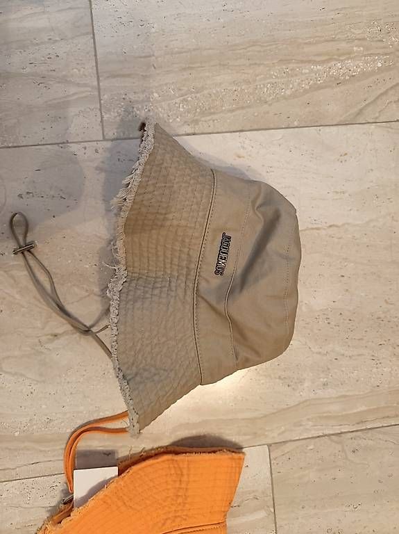Hüte, Mützen & Caps: JACQUEMUS Hut Bucket-Hat  – Gebraucht aus Recherswil von mbi_dtp8