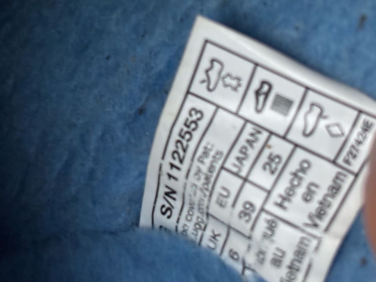 Ugg Scarpe da donna: UGG's size 39 worn 2x  – Nuovo (secondo la descrizione) da Neuchâtel venduto da inn_57jv 2