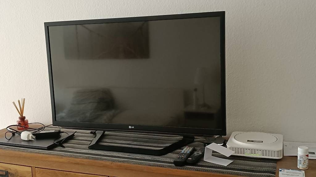 Fernseher: LG TV – Gebraucht aus Wettingen von luechtstift_