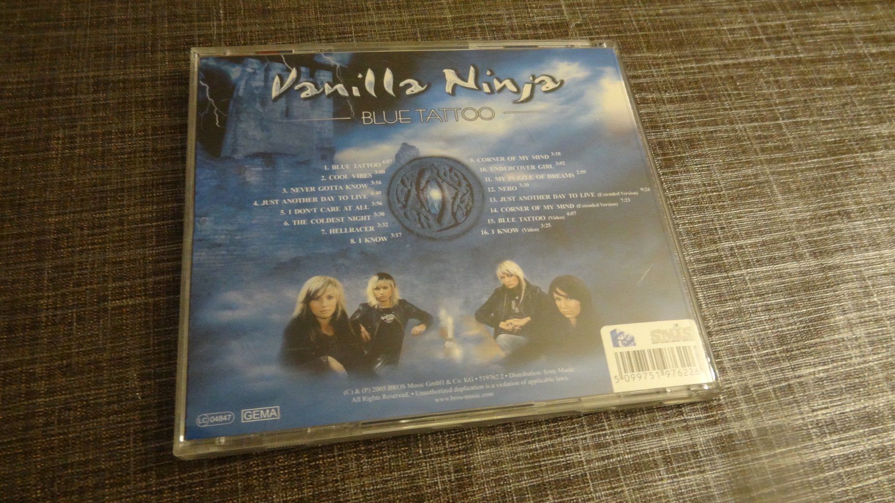 CD: Vanilla Ninja - Blue Tattoo CD – Usato da Olten venduto da Disc-Ausverkauf 1