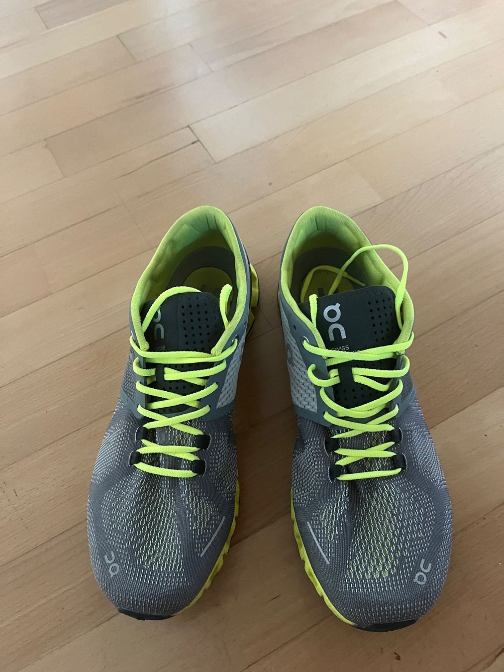 On Scarpe da uomo: on Turnschuhe – Usato da Zürich venduto da emily02