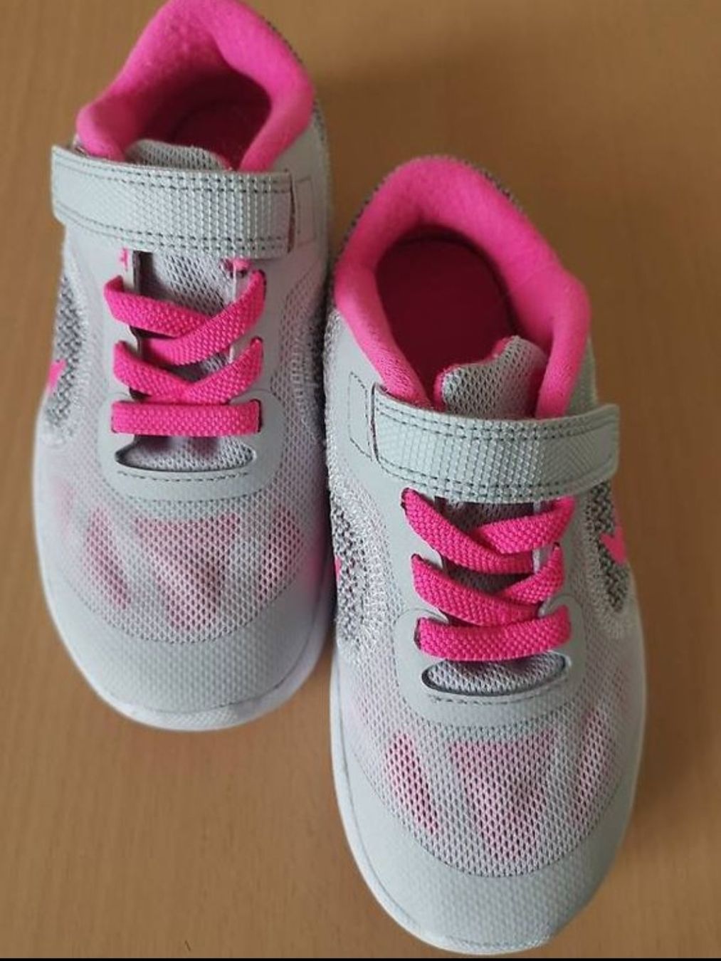 Schuhe für Mädchen: Nike  – Neu und originalverpackt aus Zuchwil von Lea007