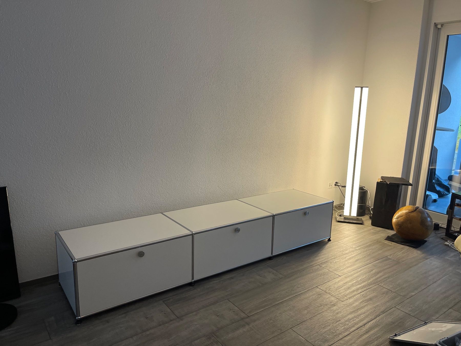 USM Mobili TV: USM  TV Lowboard  Weiss Lieferung Gratis – Usato da Thun venduto da Thuno6 2