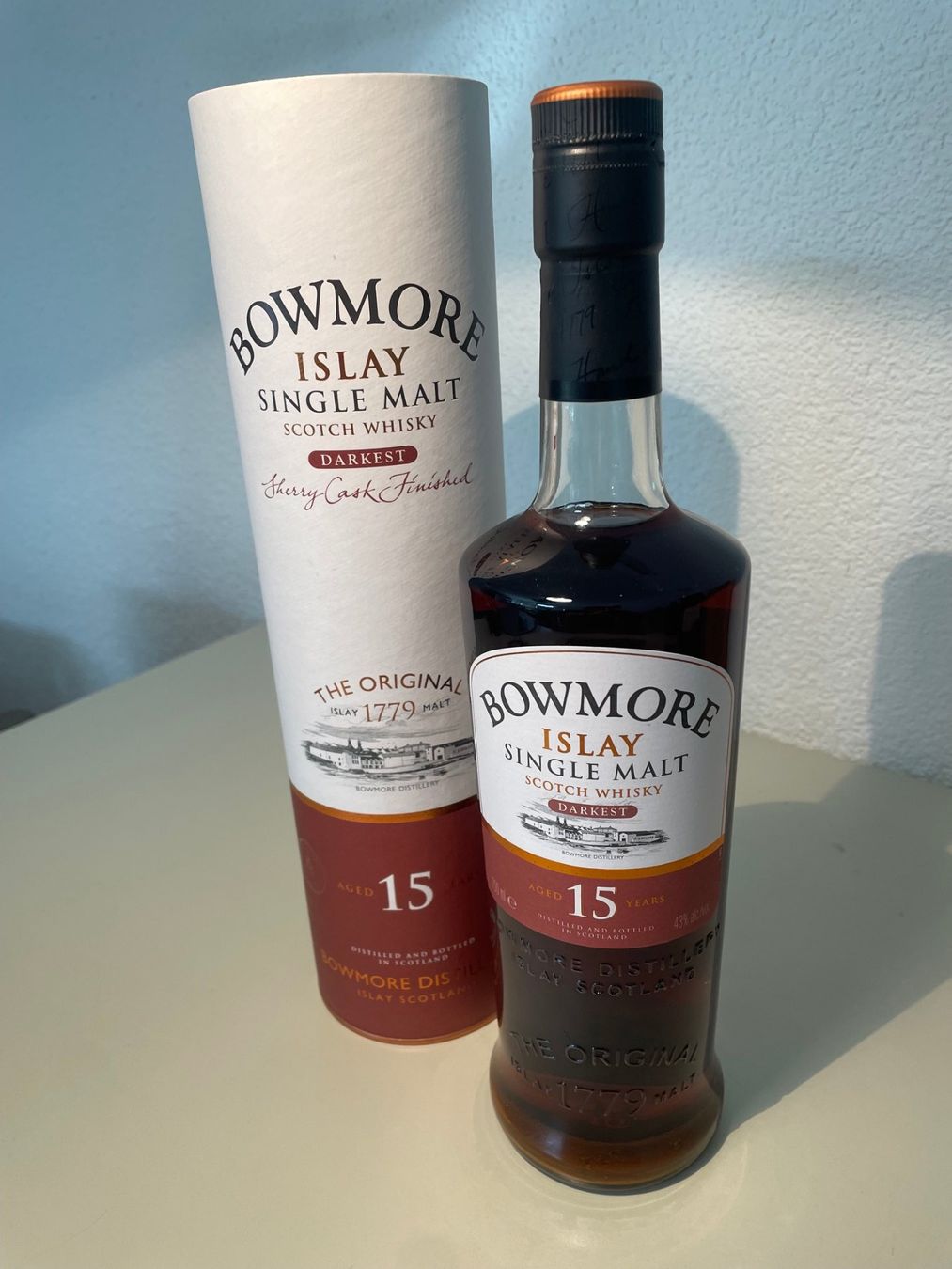 Bowmore Bevande alcoliche: Bowmore Darkest 15 Years – Nuovo e nell'imballaggio originale da Meierskappel venduto da Maca0 1