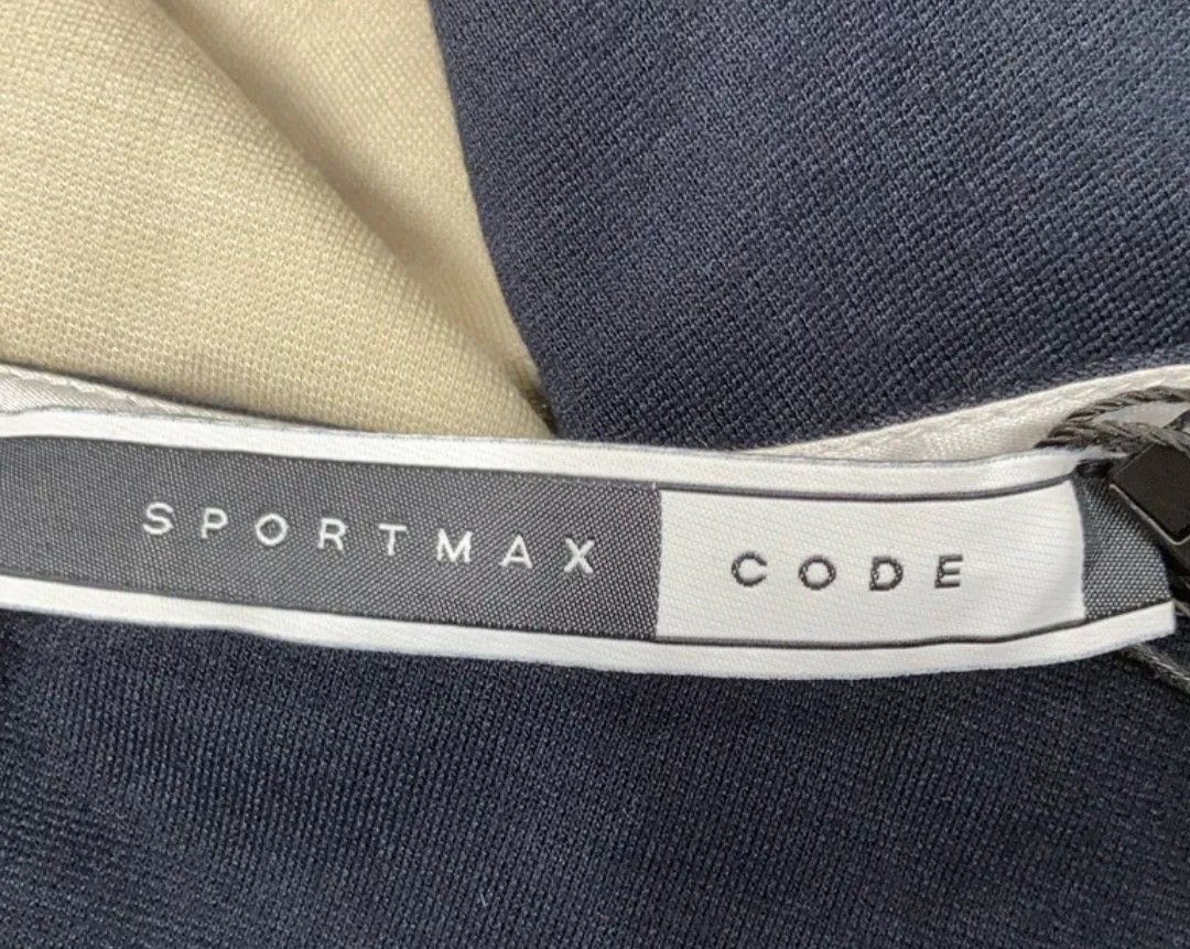 Sportmax Camicette: Sportmax Code Shirt, Bluse Gr. M, neuwertig  – Usato da Liestal venduto da Mas-Y-Mas 2