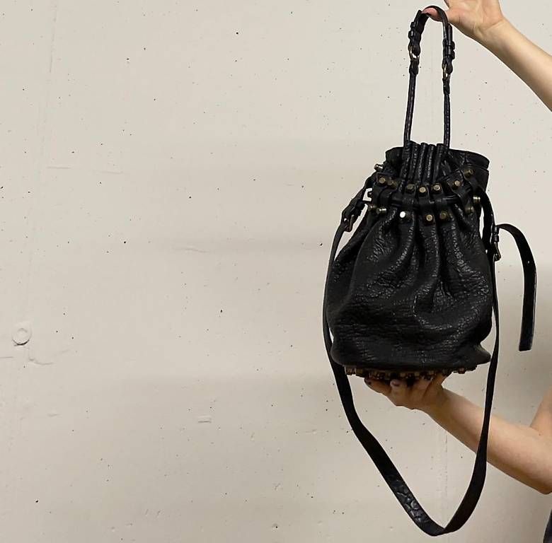 Alexander Wang Borse da donna: Alexander Wang - Diego Bucket Bag – Usato da Watt venduto da Ene.kro 1