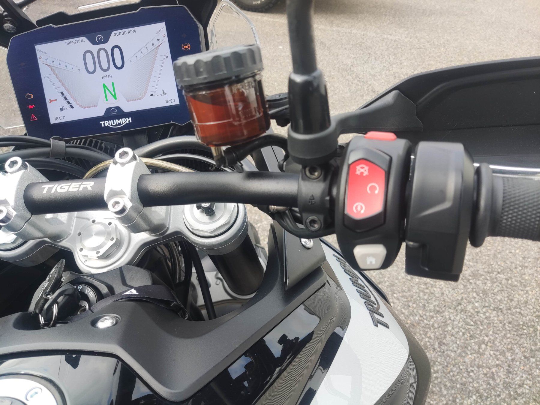 Triumph Enduro: Triumph Tiger 900 GT – D'occasion à Engelberg par mot_w89s 7