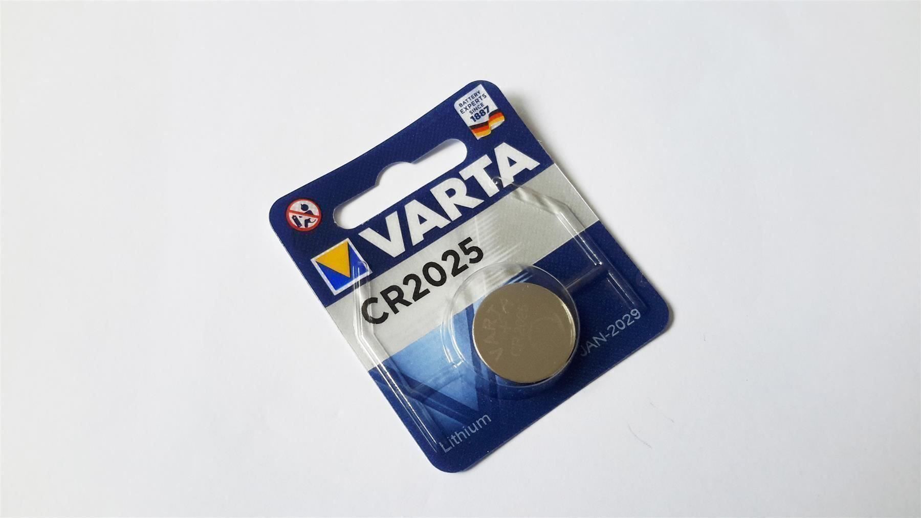 Akkus & Batterien: Knopfzelle CR2025, Lithium, Varta – Neu und originalverpackt aus St. Gallen von cointec 1