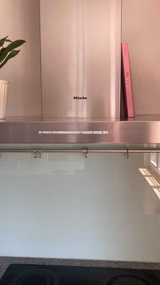 V-Zug Cucine complete: Küche mit Insel inkl. Geräte – Usato da Täuffelen venduto da valdete1987 9