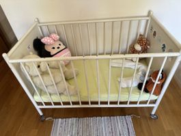 Kinderbett mit Matratze