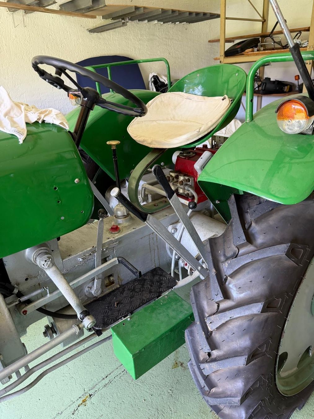 Meili Trattori: Meili Traktor 1958 – Usato da Degersheim venduto da ReiflerAutokosmetik 3
