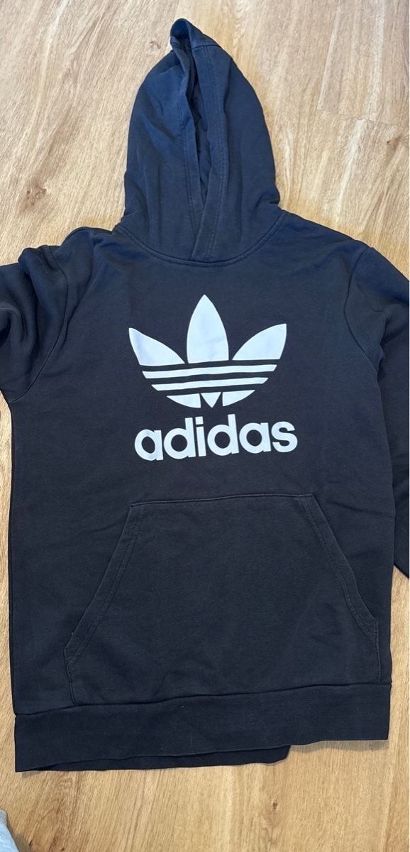 Adidas Maglioni & Felpe: Kapuzenpullover adidas schwarz Grösse S Zustand gut – Usato da Schöftland venduto da nis_9zs5