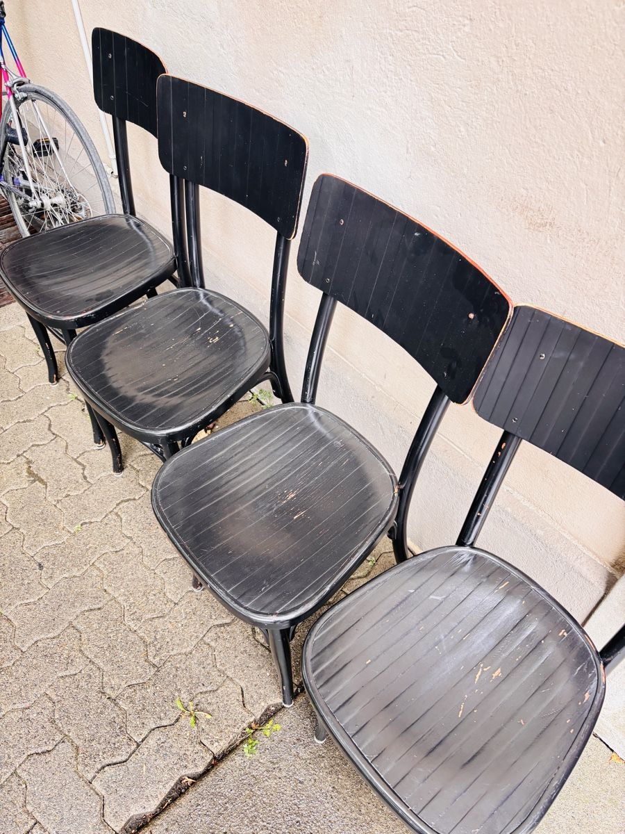 Chaises: Klassische Beizerstühle 4 Stk. – D'occasion à Zürich par Donaxolotl 1