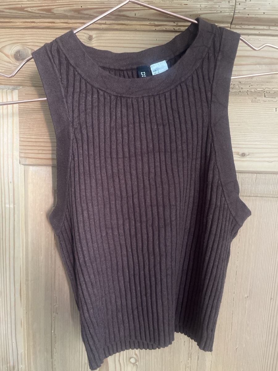 H&M Tops: H&M Top S – D'occasion à Wil SG par aiy_fnm9