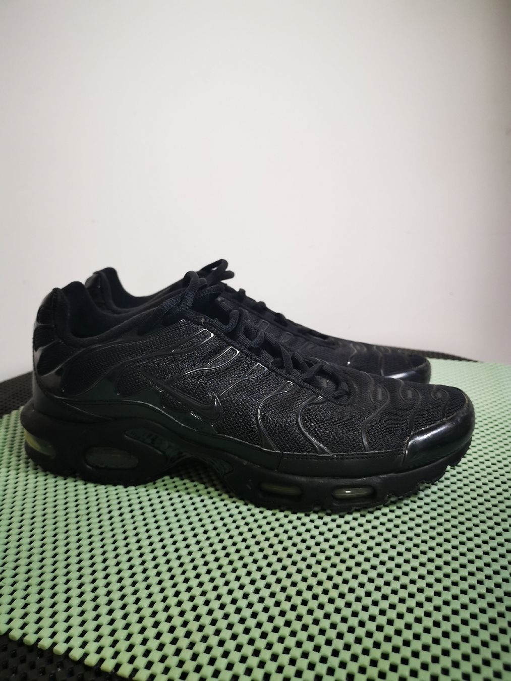 Nike Chaussures hommes: Nike Air Max Plus TN - Grösse 43 – D'occasion à Crissier par froerli