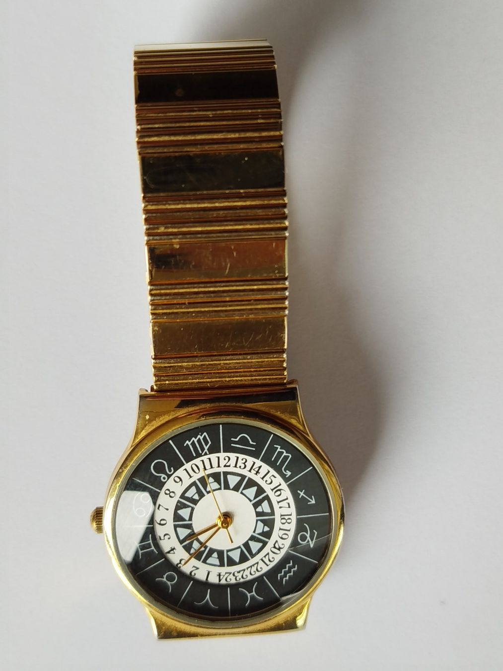 Uhren: Armbanduhr mit Sternzeichen - Zifferblatt – Neu (gemäss Beschreibung) aus Zug von Robert0125 1