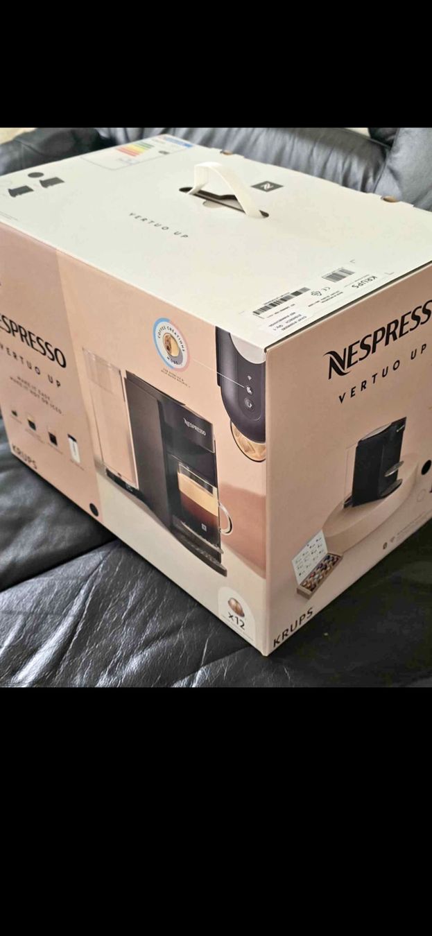 Nespresso Macchine per caffè & Macchine per espresso: Neuste Modell Nespresso Kaffeemaschine – Nuovo (secondo la descrizione) da Basel venduto da Lady_591-184_ 4