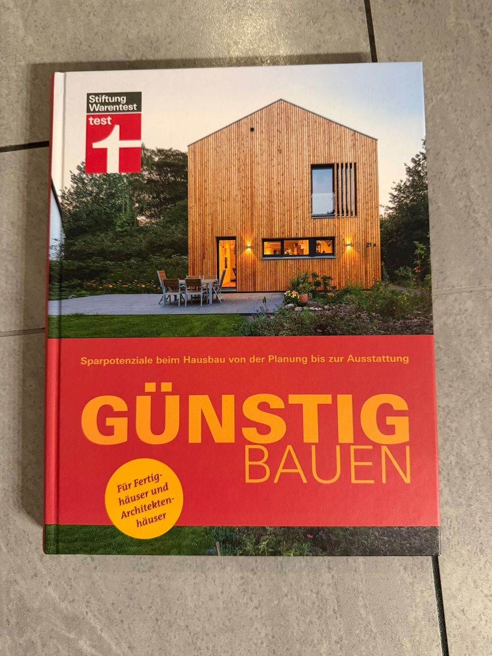 Libri: Günstig bauen - Buch - Stiftung Warentest – Usato da Bülach venduto da Loredana13