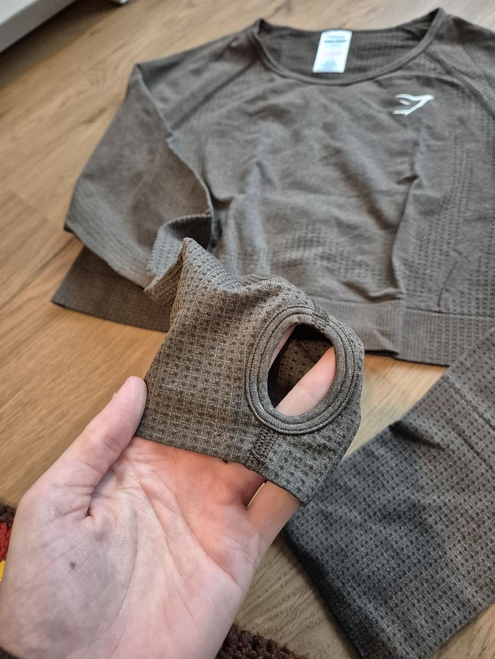 Gymshark Tops: Gymshark Top Gr. XL – Gebraucht aus Wil SG von FionaSmile 2