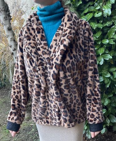 Chic Cappotto corto leopardato di pelliccia sintetica M/L