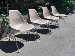 4er Set Stapelstühle Plastikschale (Eames Sidechair Replika)