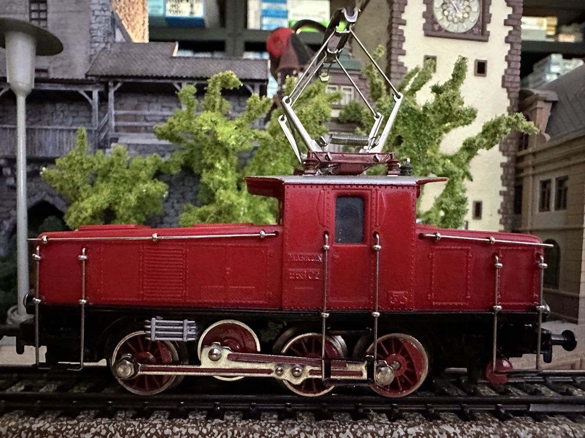 Märklin Trains électriques: Märklin 3001 DB BR E63 – D'occasion à Lupsingen par New-Haven 1