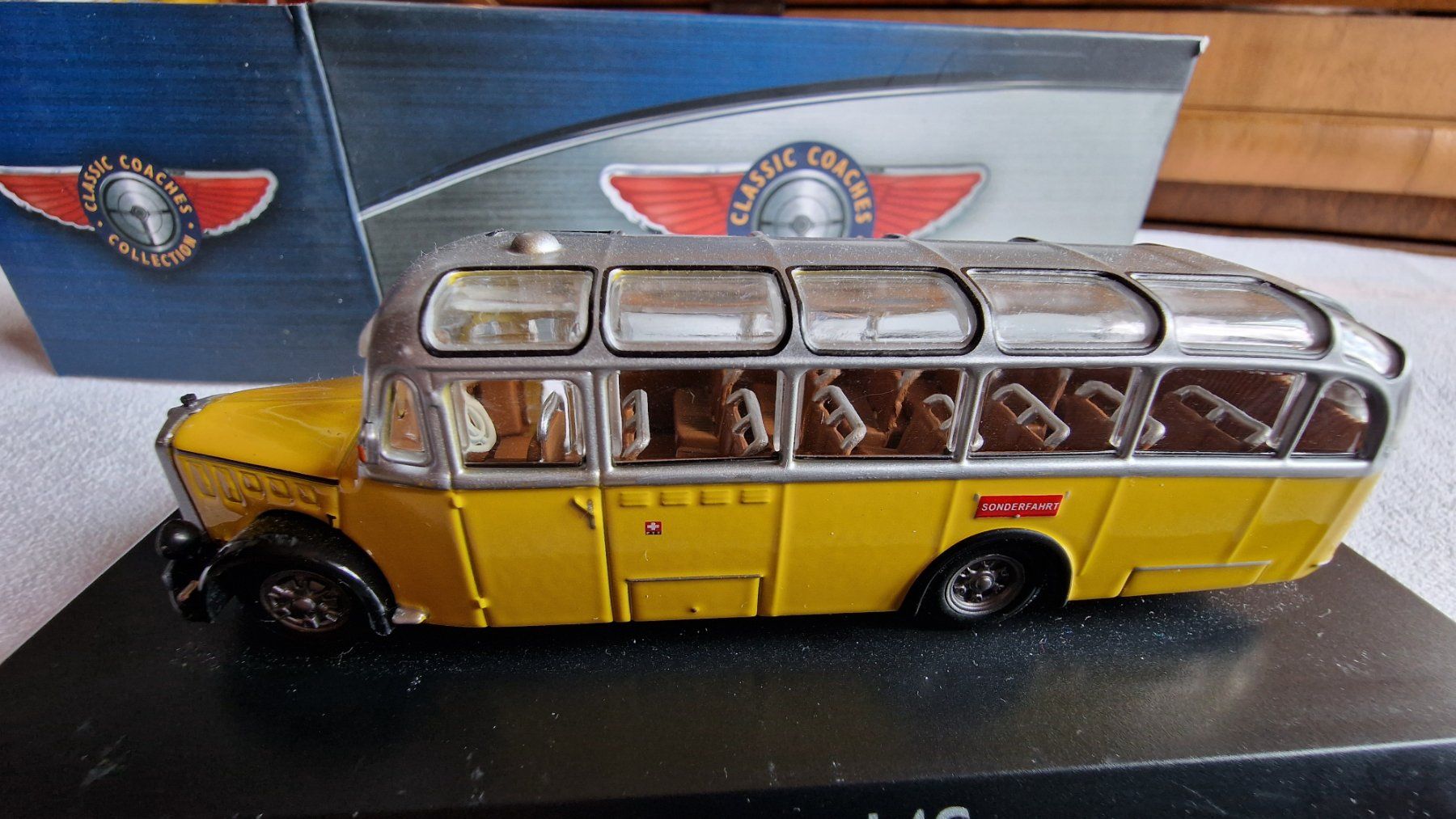 Saurer Modellini d'auto: Postauto Saurer L4C  -  Massstab 1:72 – Usato da Röthenbach i. E. venduto da Heureka5 3