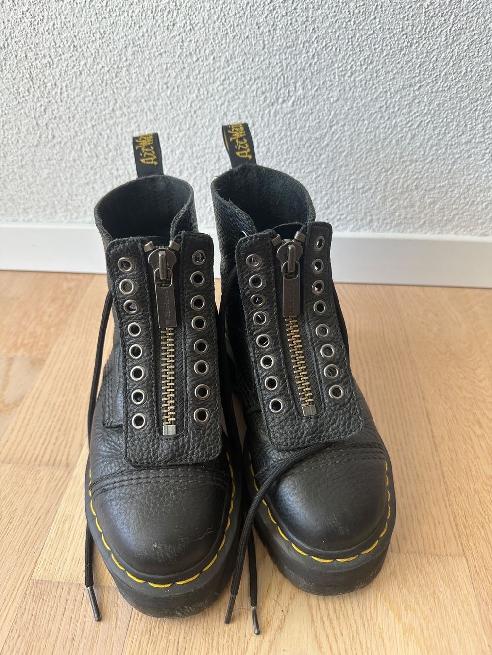 Dr. Martens Scarpe da donna: Dr. Martens Sinclair Plateaustiefel Gr. 36 – Usato da Beringen venduto da Nikto 3