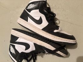 Air Jordan 1 Mid Panda
