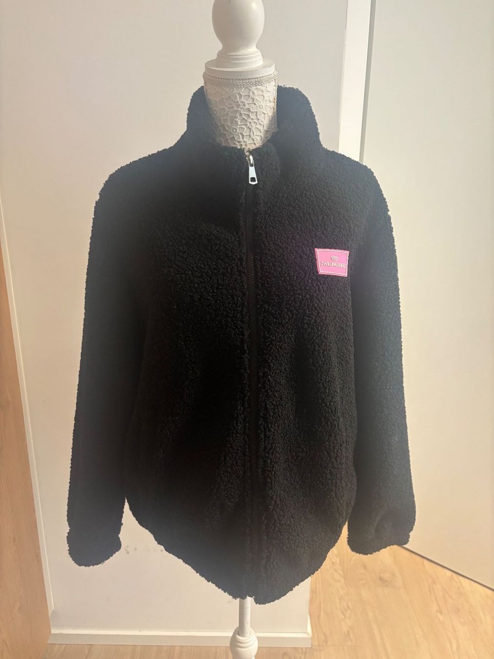 Giacche: Zwillingsherz Übergangsjacke schwarz – Usato da Zürich venduto da McQeen