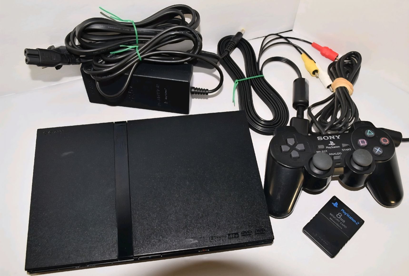Sony Konsolen: Sony PS 2 Slim Bundle: Console, Controller & Memorycard – Gebraucht aus Allschwil von NDSS9483