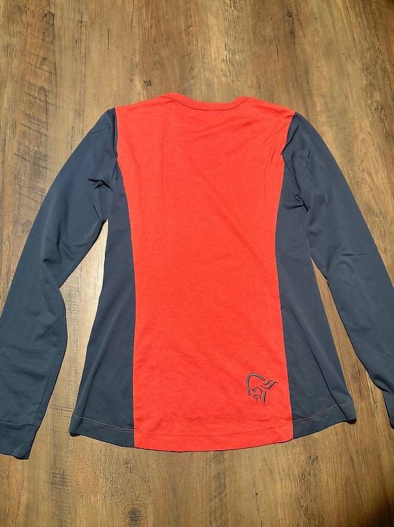 Norrøna Maglioni & Felpe: Norrona / Merino-Oberteil Damen – Usato da Lantsch/Lenz venduto da Gluggi88 1
