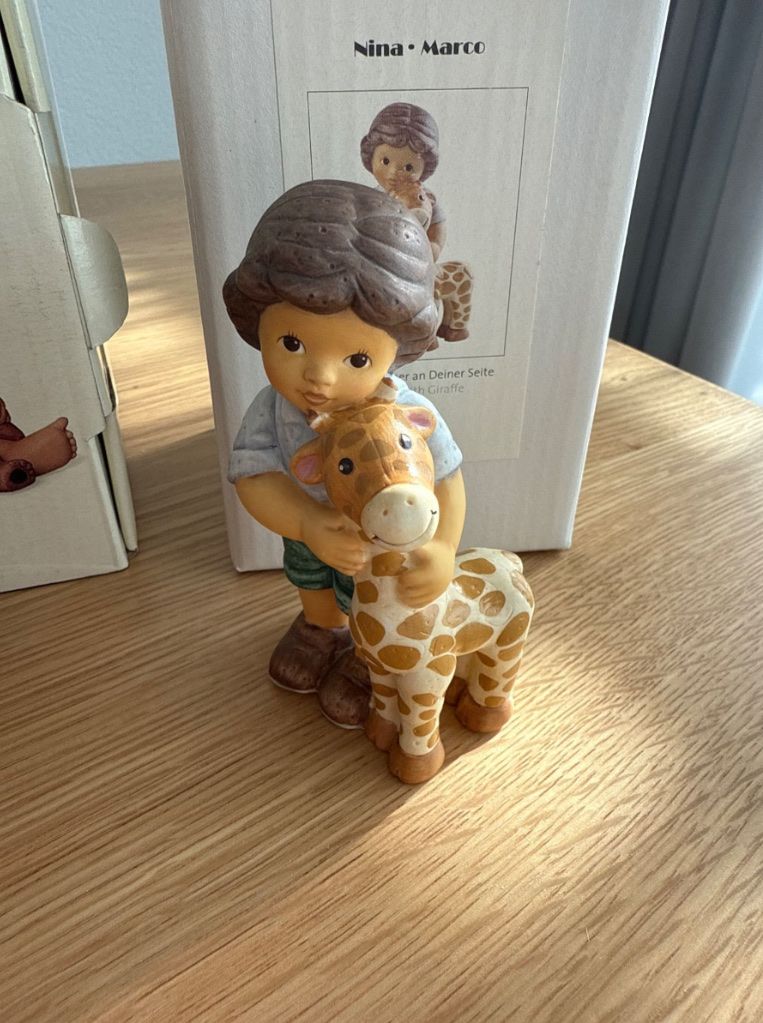 Statuette: Goebel Nina & Marco Junge mit Giraffe  – Usato da Sarmenstorf venduto da Nathaliie_21