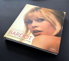 Brigitte Bardot - Superbe livre de photographies