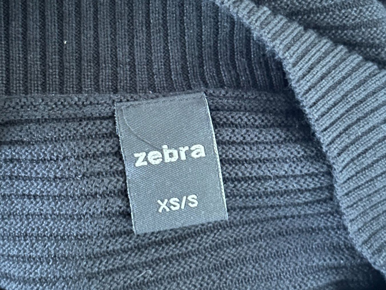 Zebra Pulls & Sweat-shirts: Zebra Pullover – D'occasion à St. Gallen par look-twice 3
